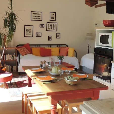 La Maisonnette Apartment *